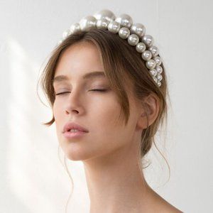 Keren Wolf Venus Pearl Crown Headband